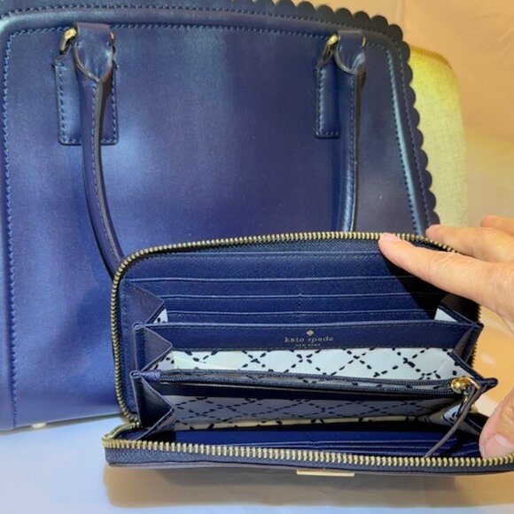 Kate Spade Navy Leather & Beige Linen Scallop Detail Satchel w/matching wallet - Picture 4 of 4